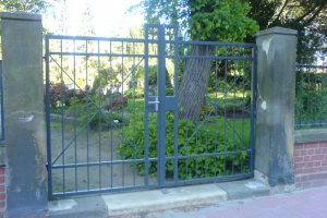 Zauntor Stahl pulverbeschichtet Friedhof