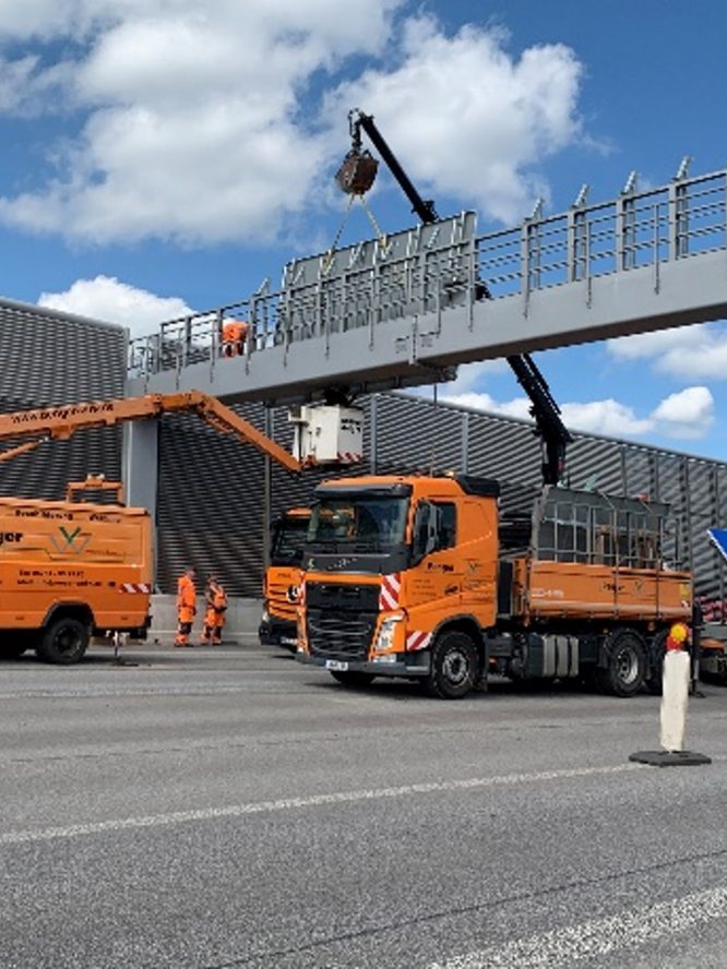 Penger-VuW_Karriere_als_Monteur_für Verkehrsbeschilderung